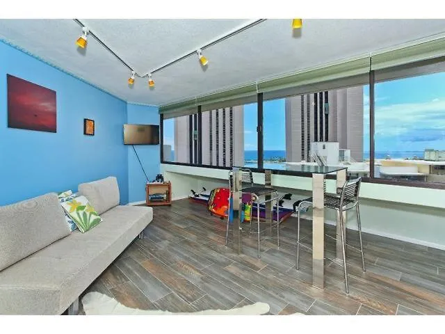 Waikiki Studio Steps To Beach-Mall Free Parking-Wifi Honolulu Lejlighed