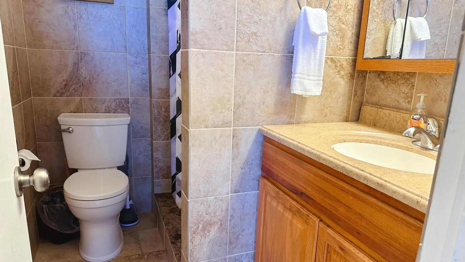 Apartment Waikiki Studio Steps To Beach-Mall Free Parking-Wifi Honolulu United States