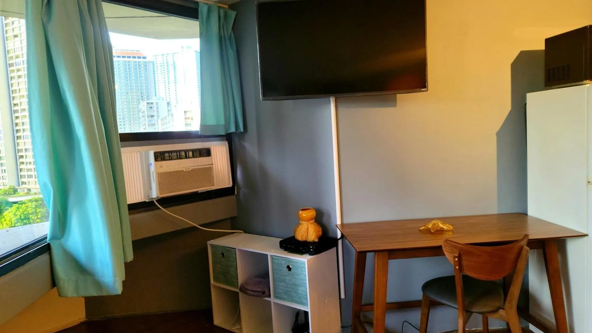 Waikiki Studio Steps To Beach-Mall Free Parking-Wifi Honolulu