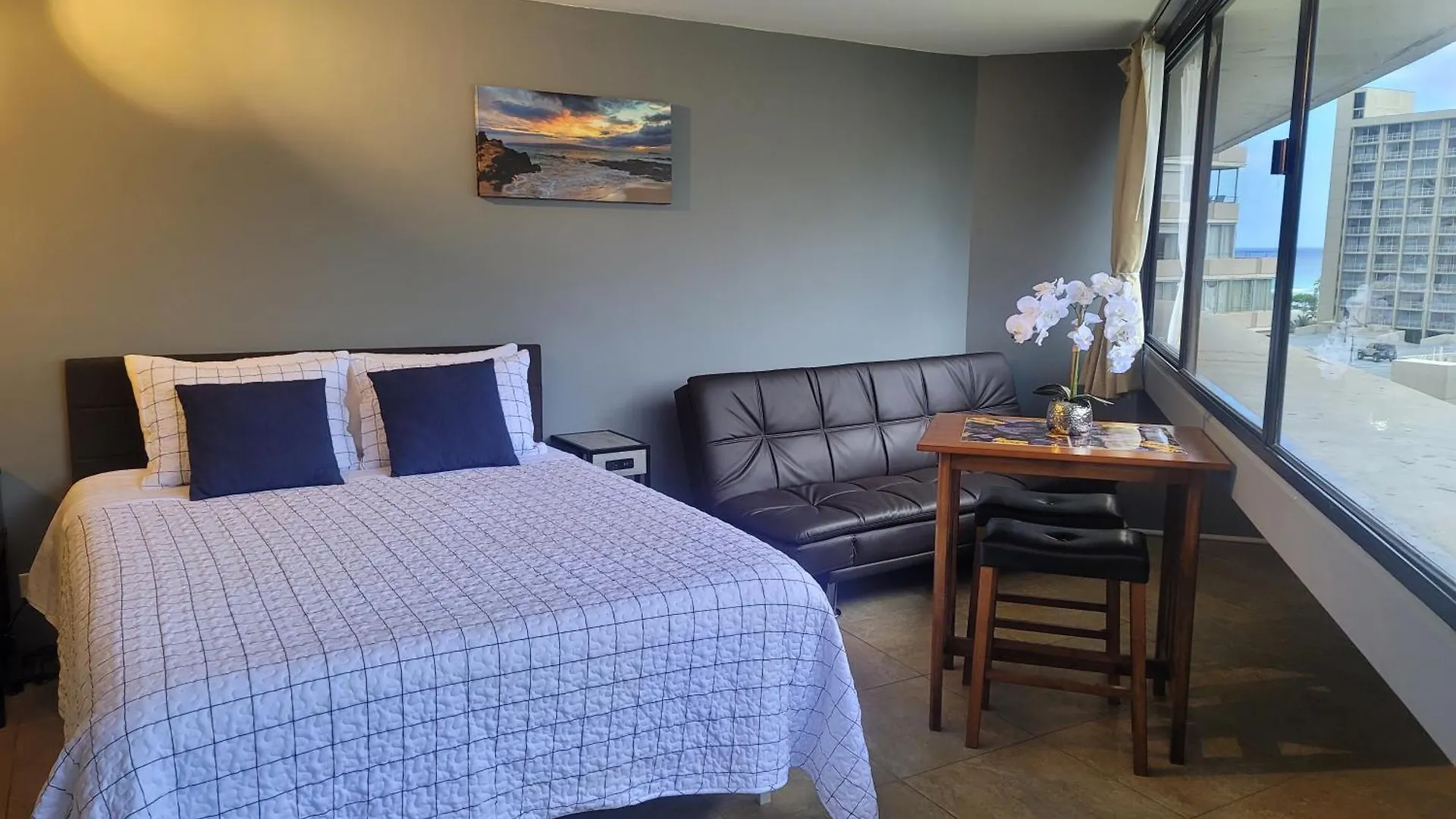 Waikiki Studio Steps To Beach-Mall Free Parking-Wifi Honolulu United States