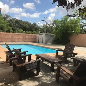 https://pool-home-behind-busch-gardens.hotelstampa.org