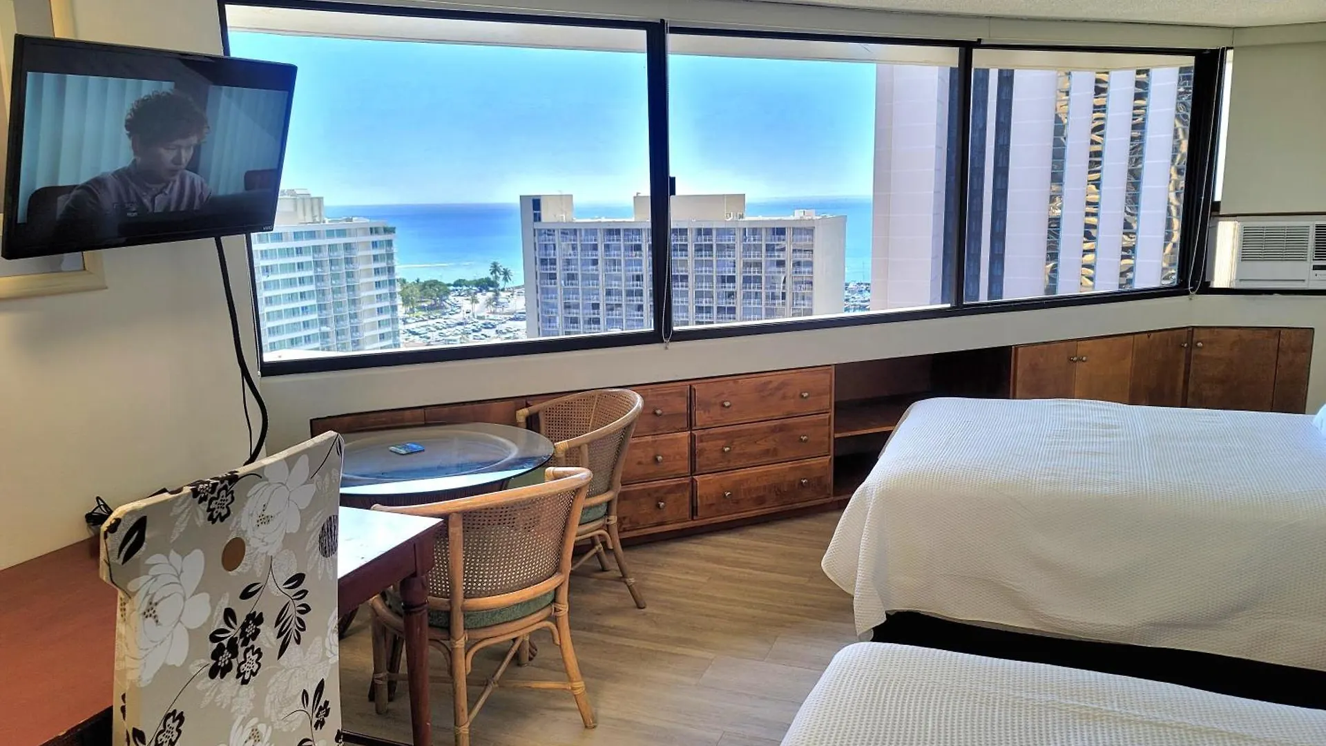 Waikiki Studio Steps To Beach-Mall Free Parking-Wifi Honolulu